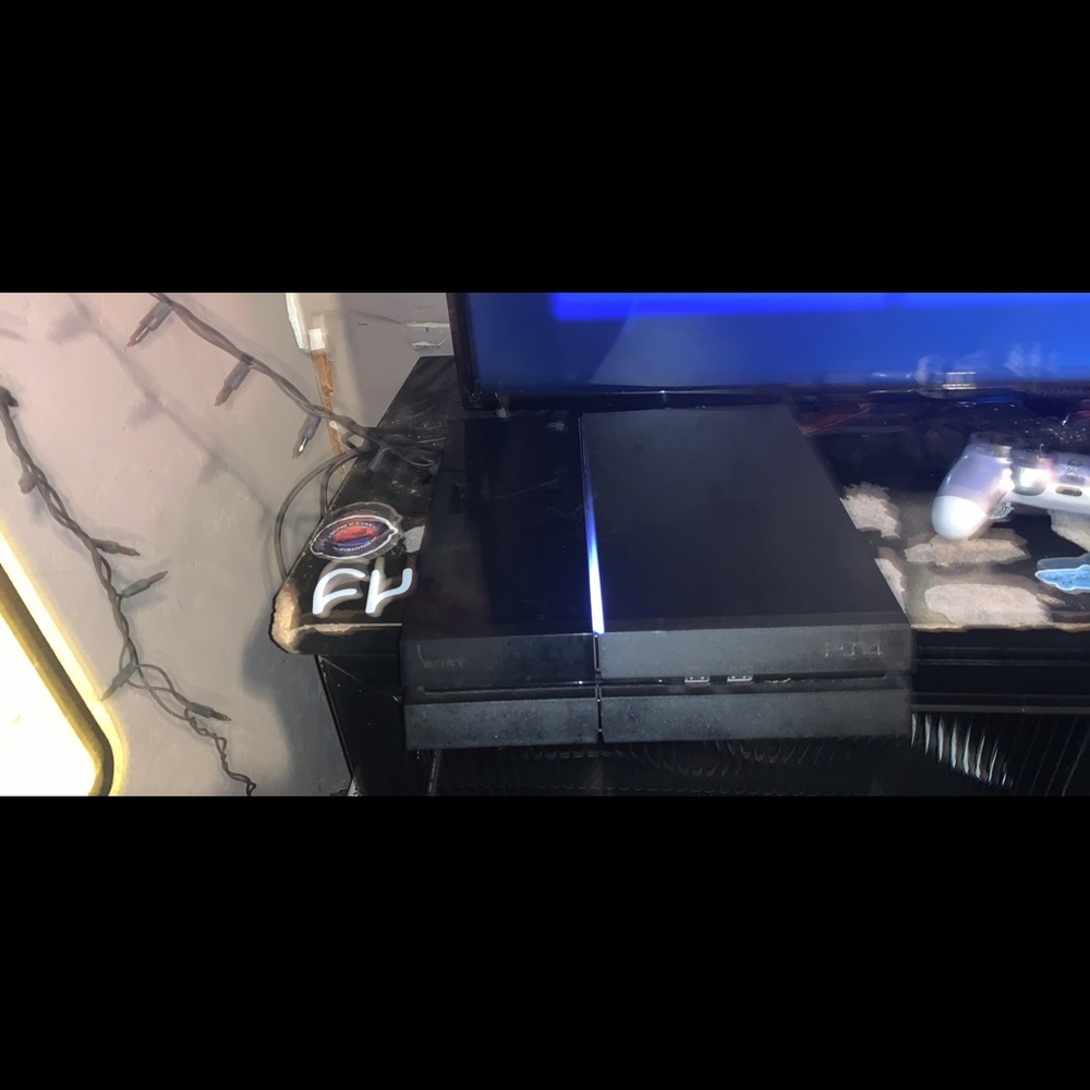 Ps4 - Picture 3 of 4